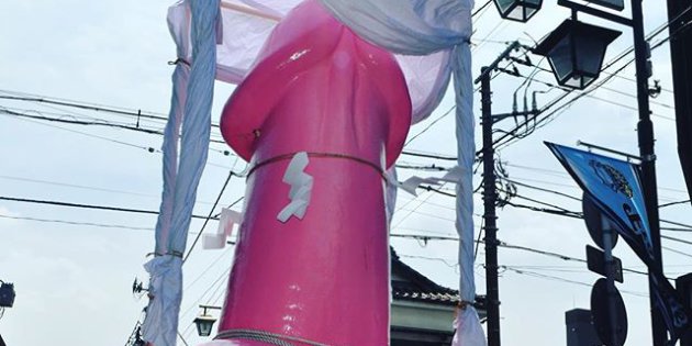 Fotografii de la Kanamara Matsuri, festivalul penisului din Japonia