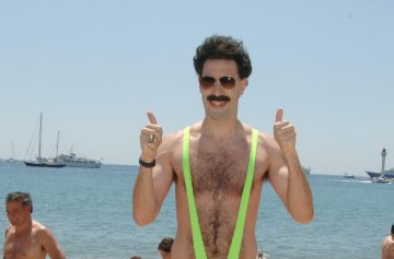 Sacha Baron Cohen renunță la Borat, personajul care i-a adus un Glob de Aur: „E prea periculos”